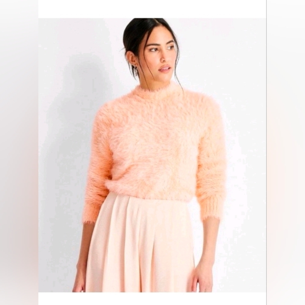 FUTURE COLLECTIVE WOMEN’S CREWNECK EYELASH SWEATER, FUTURE COLLECTIVE, PEACH